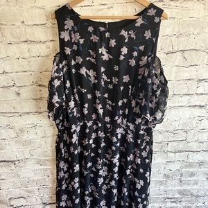 NWT 20 lane Bryant purple floral cold shoulder tie waist dress